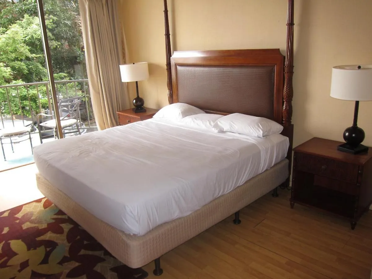 Hilo Bay Hotel 2*,